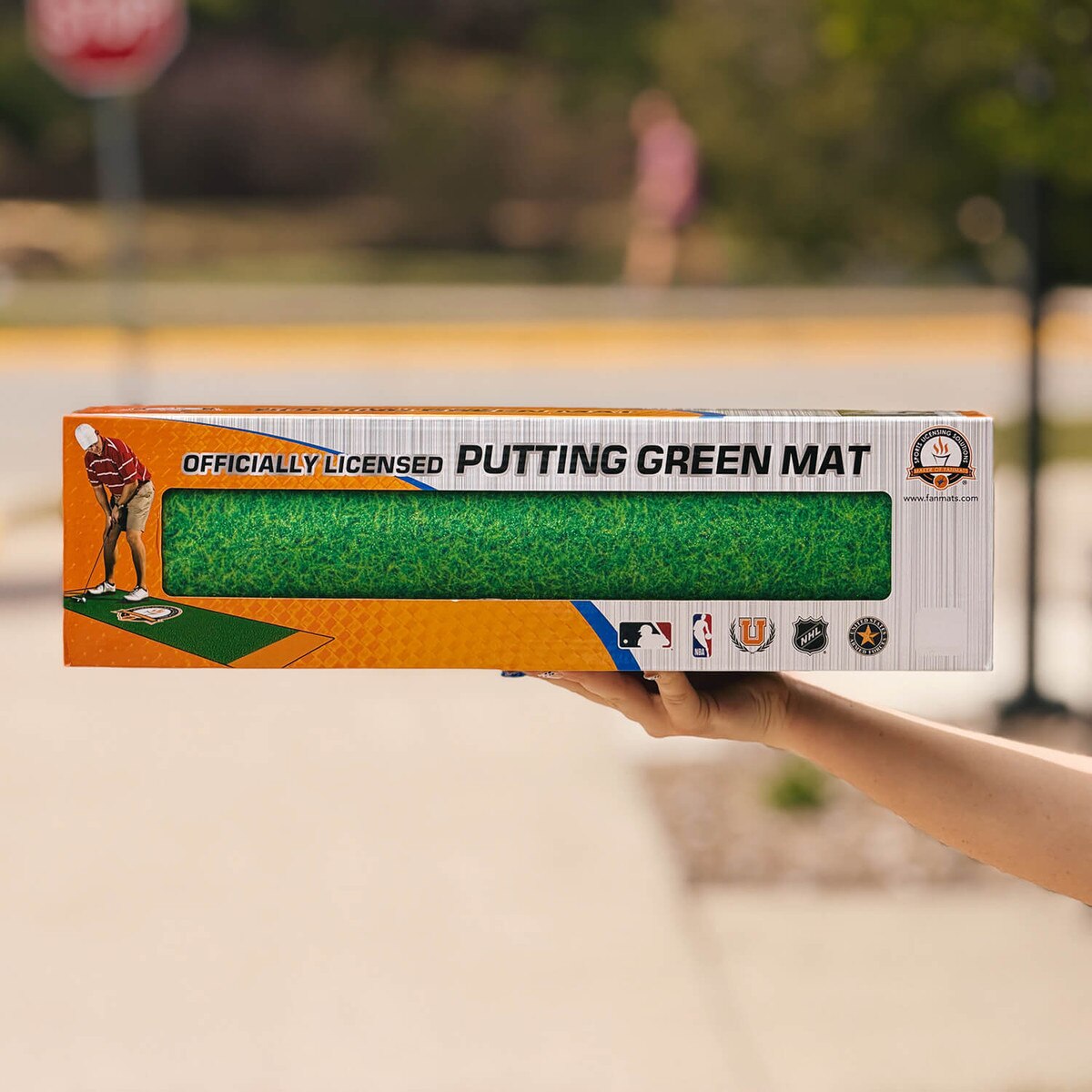 Golf Cy Putting Green Mat 1.5-feet x 6-feet front of box